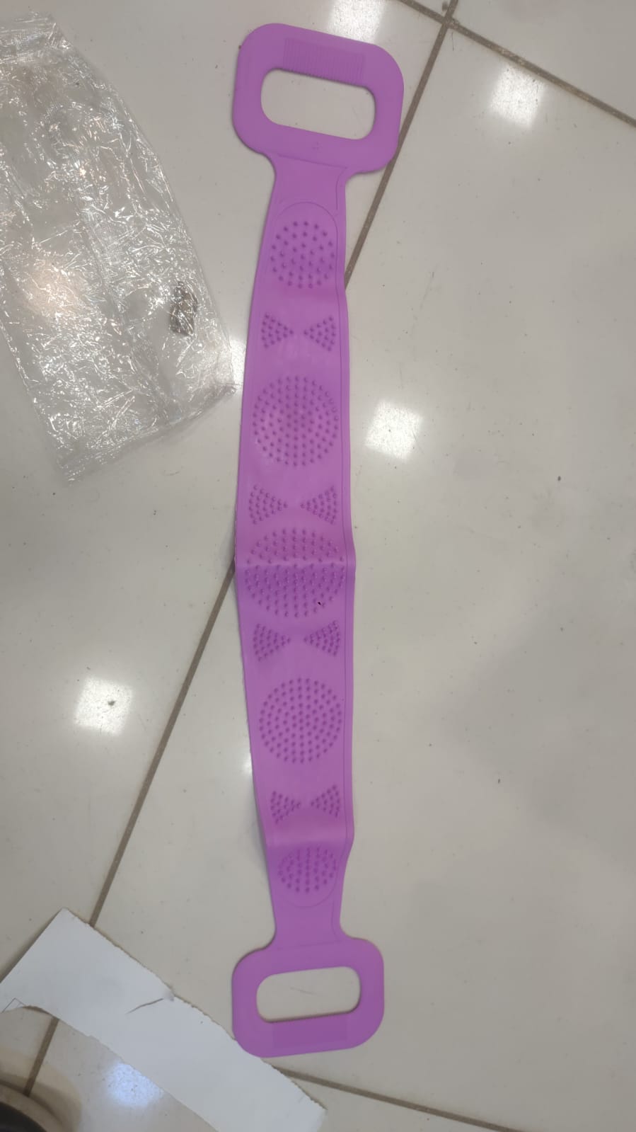 Silicone Back Scrubber Strap (Random Color)